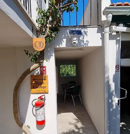 Byron House Apartment Kionion Exterior photo